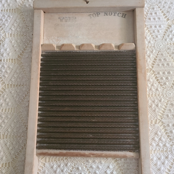 Vintage Washboard - Picture 2 of 2